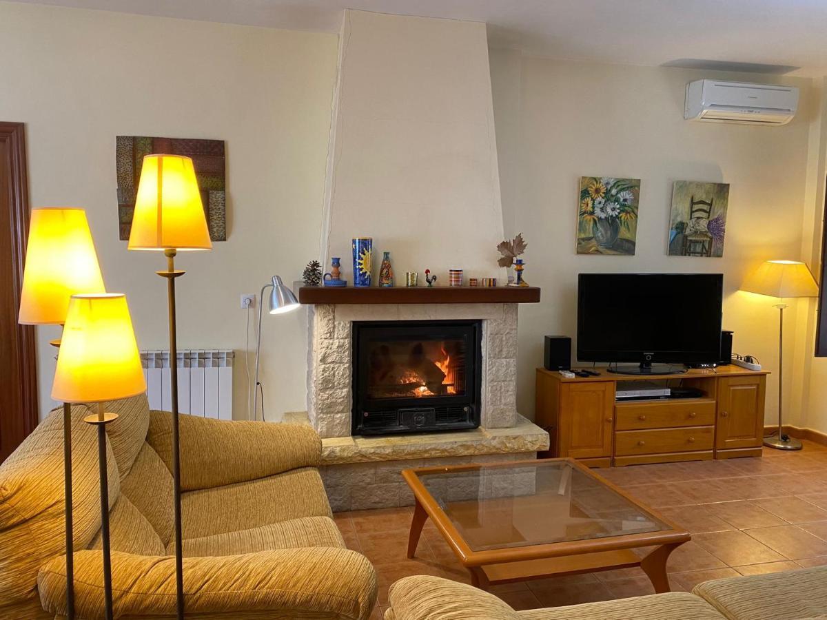 Casa Rural Con Chimenea, Barbacoa, Terraza Y Solarium Villa Illar Dış mekan fotoğraf